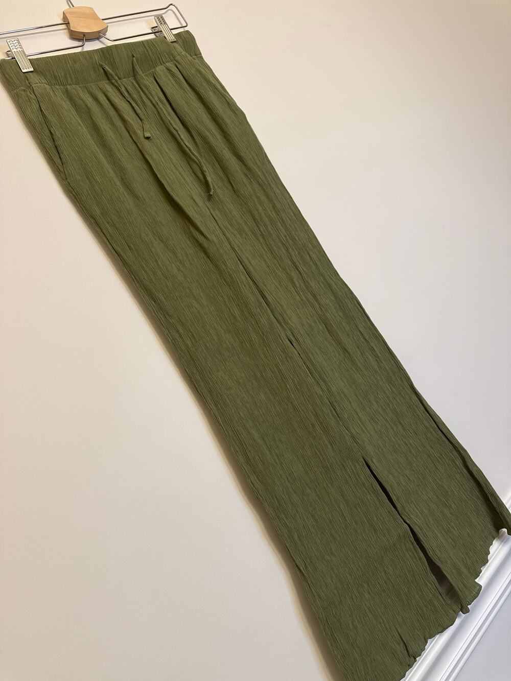 Abercrombie & Fitch Olive Crinkle Wide Leg Pants XS